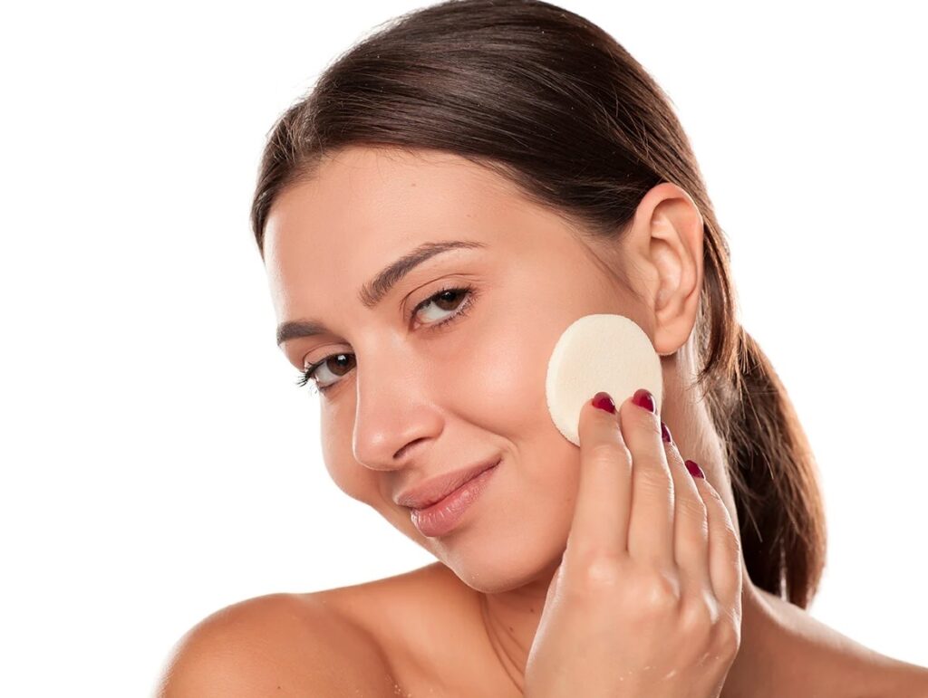 Is applying powder good for face