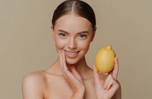 Is it good to apply lemon on face ?
