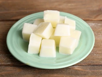 Is milk ice cube good for face ?