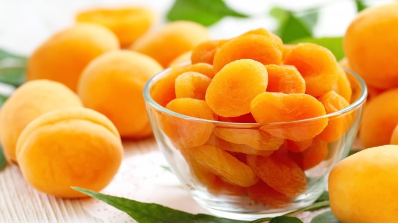 Can we apply apricot on face ?