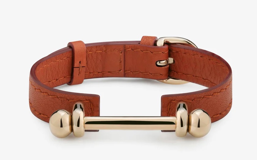 How to style a leather cuff ?