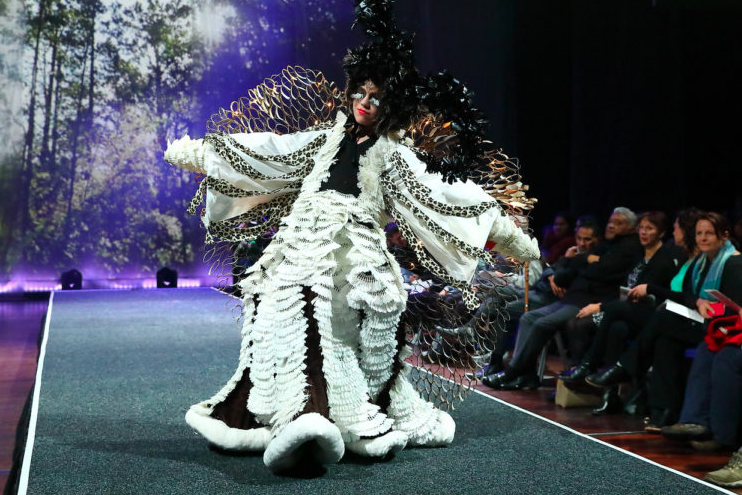 How to style wearable art clothings