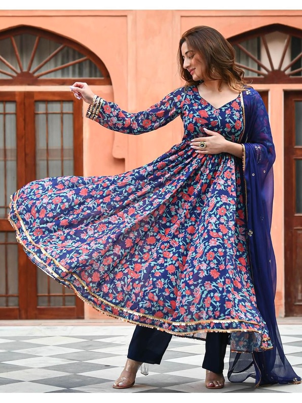 How to style an Anarkali kurti for a wedding ?