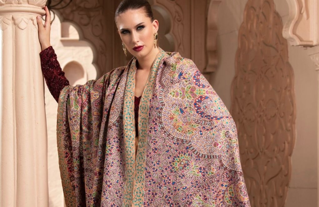 How to style a pashmina shawl ?