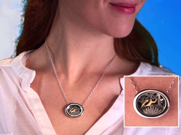 How to style kinetic jewelry