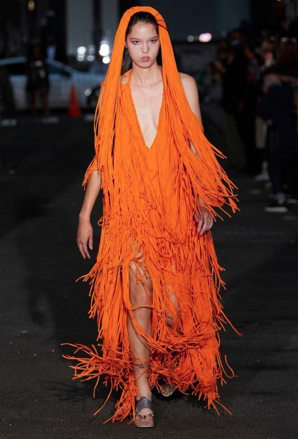 How to style fringe clothing