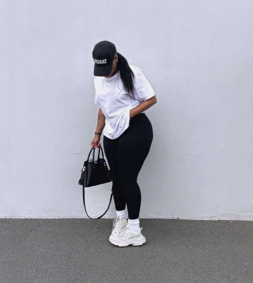 How to style skechers uno ?